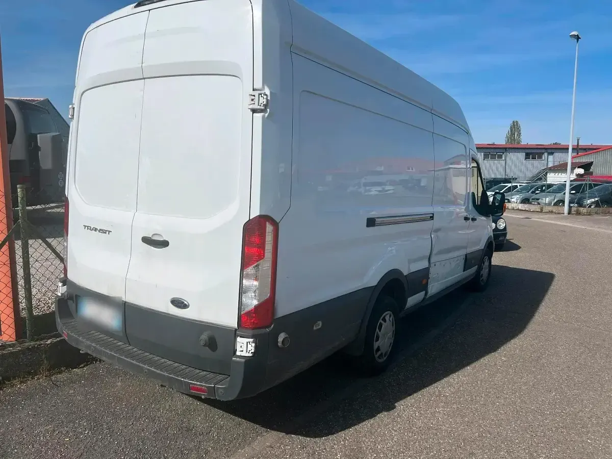 Gebraucht Ford Transit 131 PS (96 kW) 2018 Weiß Limousine