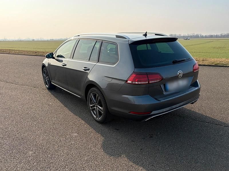 Gebraucht VW Golf VII Join 115 PS (84 kW) 2019 Grau Kombi