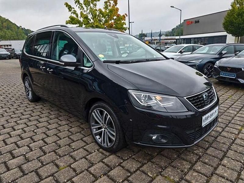 Schwarz Gebraucht 2021 Seat Alhambra FR-Line Van / Kleinbus | 37.999 € (Teuer) - Bild 1/4