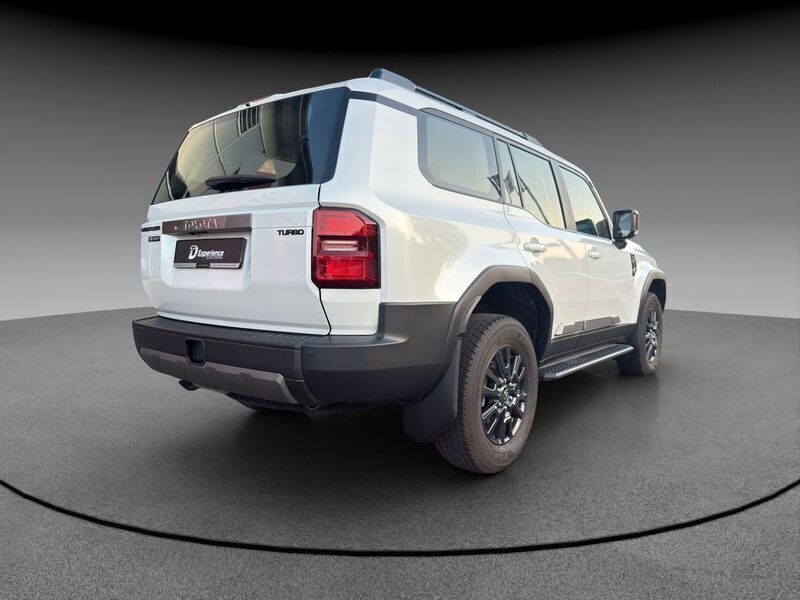 Neu Toyota Land Cruiser 279 PS (205 kW) 2025 Weiß SUV