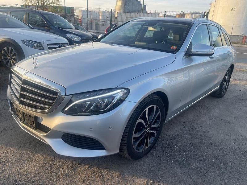 Gebraucht Mercedes C220 170 PS (125 kW) 2015 Silber Kombi