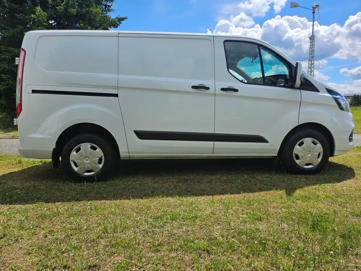 Gebraucht Ford Transit Custom Trend 105 PS (77 kW) 2019 Frostweiß (weiss) Van / Kleinbus