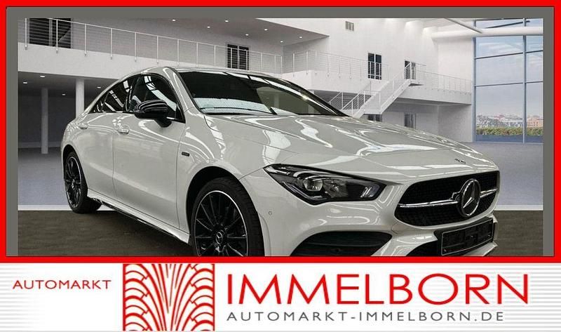 Mondstein silber Gebraucht 2021 Mercedes CLA250e AMG Limousine | 28.980 € (Fairer Preis) - Bild 1/4
