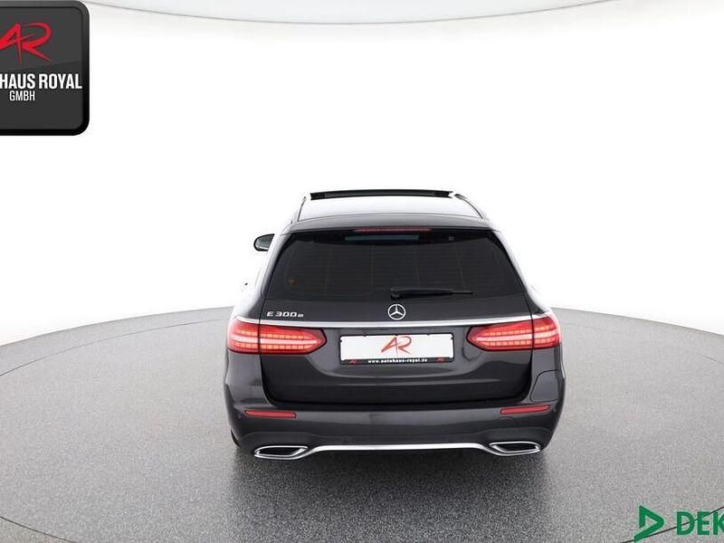 Gebraucht Mercedes E300 AMG 320 PS (235 kW) 2022 Grau Limousine