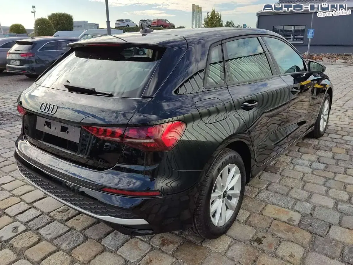 Neu Audi A3 150 PS (110 kW) 2026 Schwarz Limousine