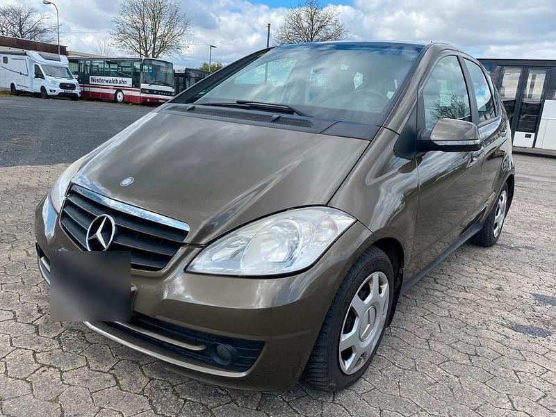 Gebraucht Mercedes A180 109 PS (80 kW) 2010 Braun Kleinwagen
