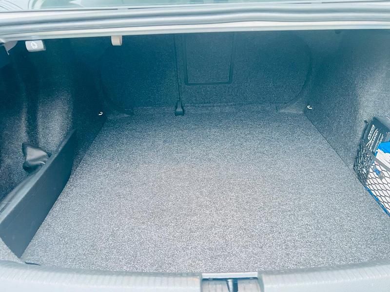 Gebraucht VW Jetta 160 PS (117 kW) 2014 Grau Limousine