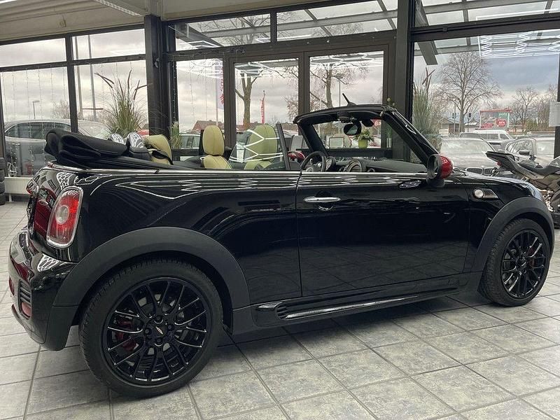 Gebraucht Mini John Cooper Works Cabriolet 211 PS (155 kW) 2010 Midnight black metallic Cabrio