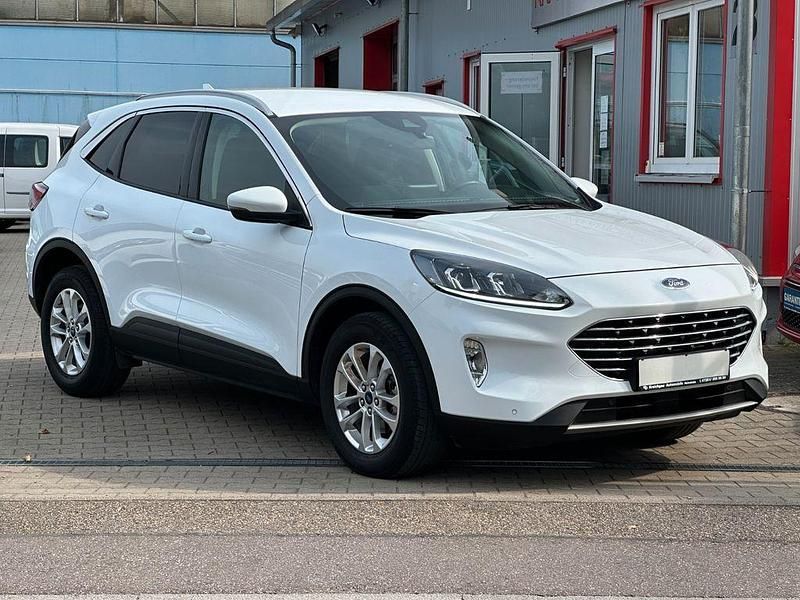 Frozen white Gebraucht 2021 Ford Kuga Titanium SUV | 19.995 € (Guter Preis) - Bild 1/4