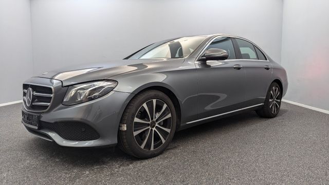 Grau Gebraucht 2019 Mercedes E200 Limousine | 19.499 € (Guter Preis) - Bild 1/4