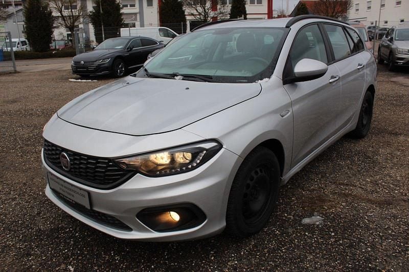 Gebraucht Fiat Tipo Easy 120 PS (88 kW) 2017 Silber Kombi