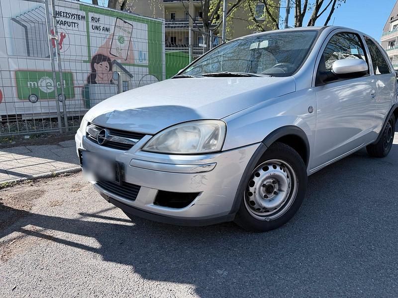 Second-hand Opel Corsa 60 CP (44 kW) 2004 Gri Hatchback