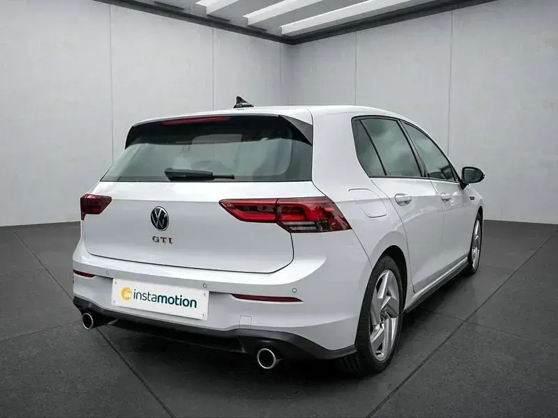 Gebraucht VW Golf VIII 245 PS (180 kW) 2023 Weiß Kleinwagen