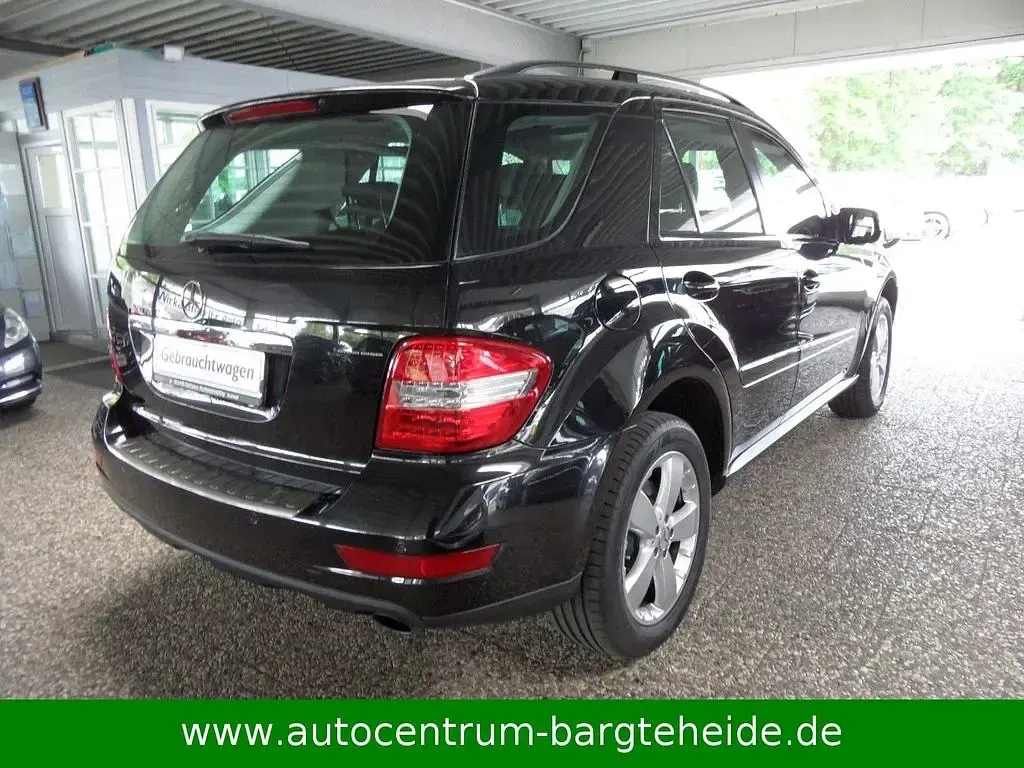 Gebraucht Mercedes ML280 190 PS (139 kW) 2010 Schwarz SUV