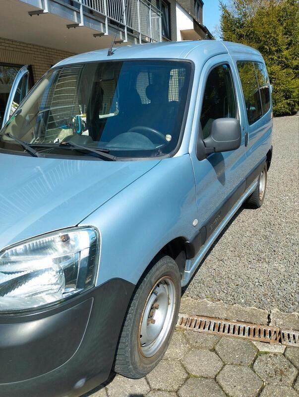 Blau Gebraucht 2005 Citroën Berlingo Van / Kleinbus | 2.450 € - Bild 1/4