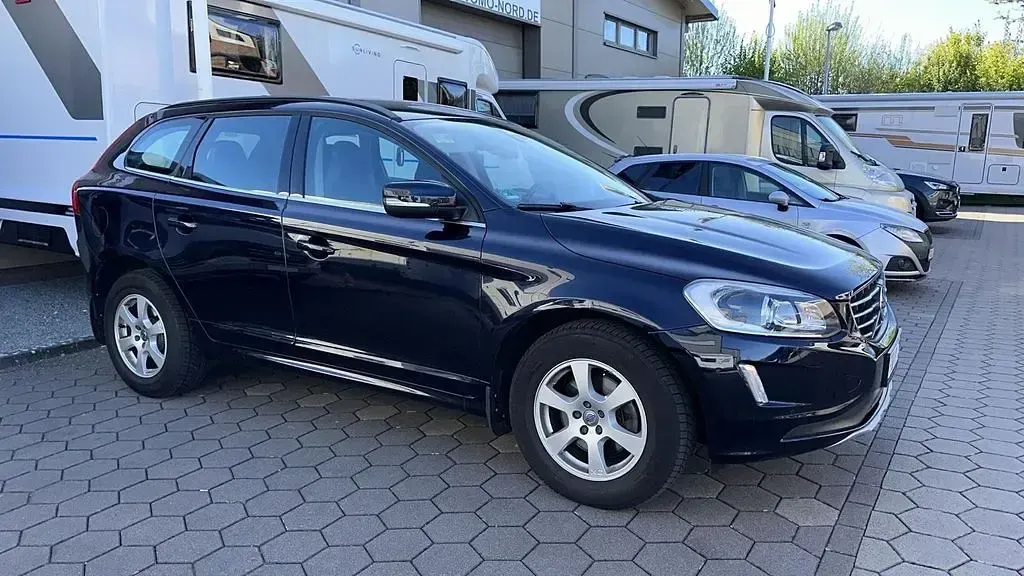 Gebraucht Volvo XC60 Momentum 220 PS (161 kW) 2016 Blau SUV