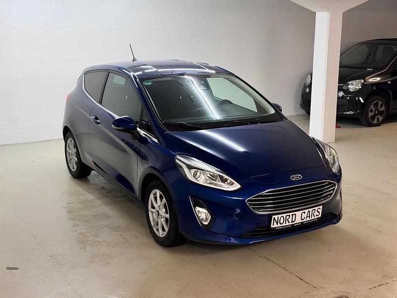 Gebraucht Ford Fiesta Titanium 125 PS (91 kW) 2017 Blau Kleinwagen