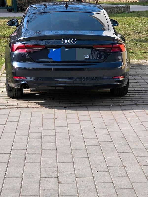 Gebraucht Audi A5 Design 150 PS (110 kW) 2017 Blau Coupé