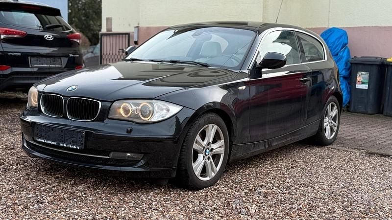 Schwarz Gebraucht 2011 BMW 118 Coupé Coupé | 3.900 € (Superpreis) - Bild 1/4