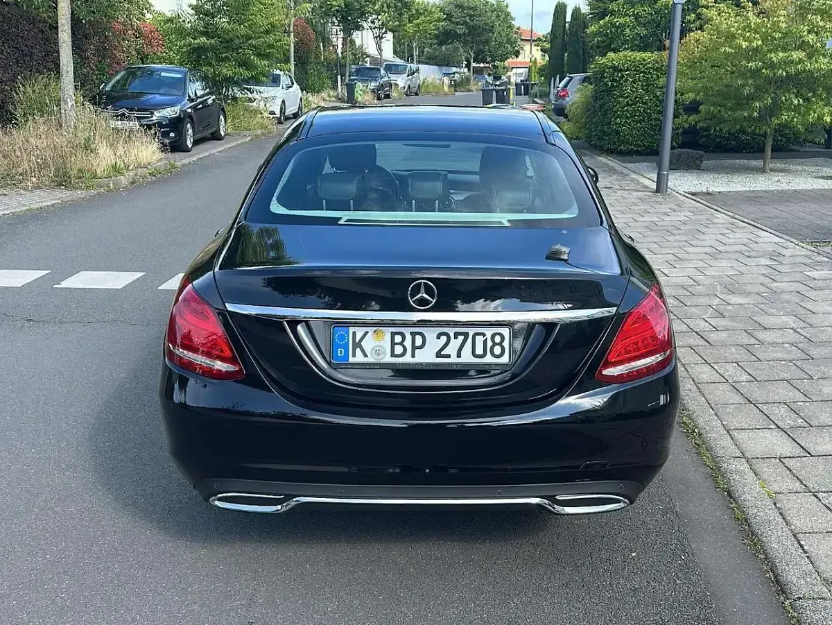 Gebraucht Mercedes 180 156 PS (114 kW) 2018 Schwarz Limousine