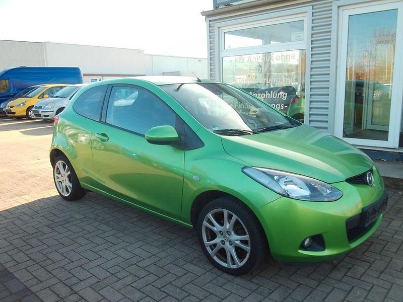 Gebraucht Mazda 2 Inclusive 86 PS (63 kW) 2008 Grün Kleinwagen