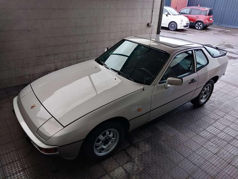 Silber Gebraucht 1983 Porsche 924 Coupé | 10.890 € - Bild 1/4