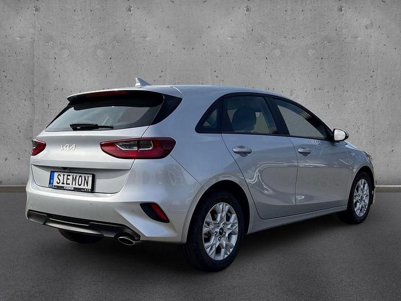 Gebraucht Kia Ceed Edition 7 101 PS (74 kW) 2023 Silber Kleinwagen