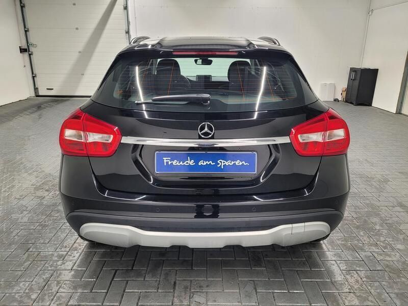 Gebraucht Mercedes GLA180 122 PS (89 kW) 2019 Schwarz (schwarz) SUV
