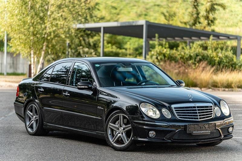 Schwarz Gebraucht 2009 Mercedes E63 AMG AMG Limousine | 22.900 € (Superpreis) - Bild 1/4