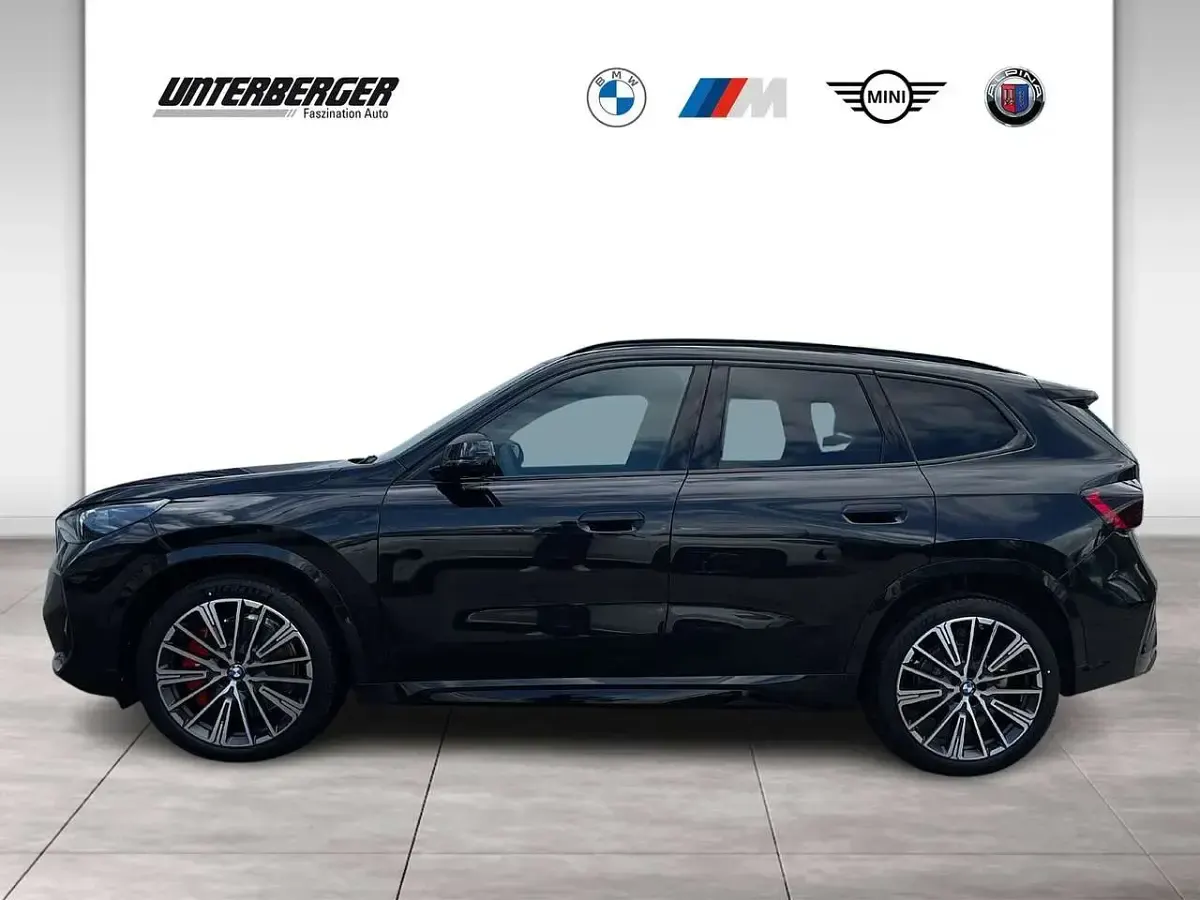 Neu BMW X1 M Sport 211 PS (155 kW) 2026 Saphirschwarz SUV