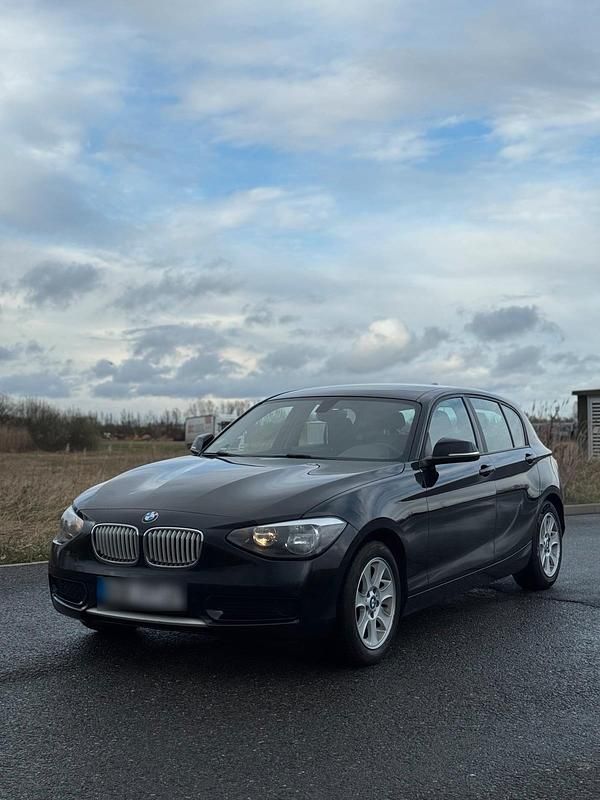 Gebraucht BMW 118 143 PS (105 kW) 2011 Schwarz Kleinwagen