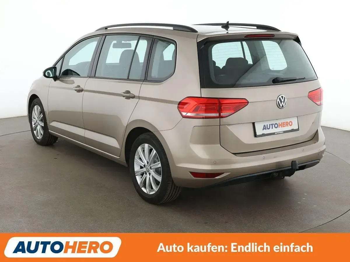 Gebraucht VW Touran Trendline 116 PS (85 kW) 2018 Gelb Van / Kleinbus