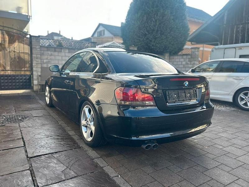 Gebraucht BMW 125 218 PS (160 kW) 2011 Schwarz Kleinwagen