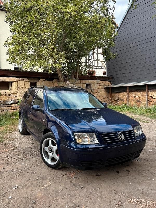 Gebraucht 2006 VW Bora Limousine | 700 € - Bild 1/4