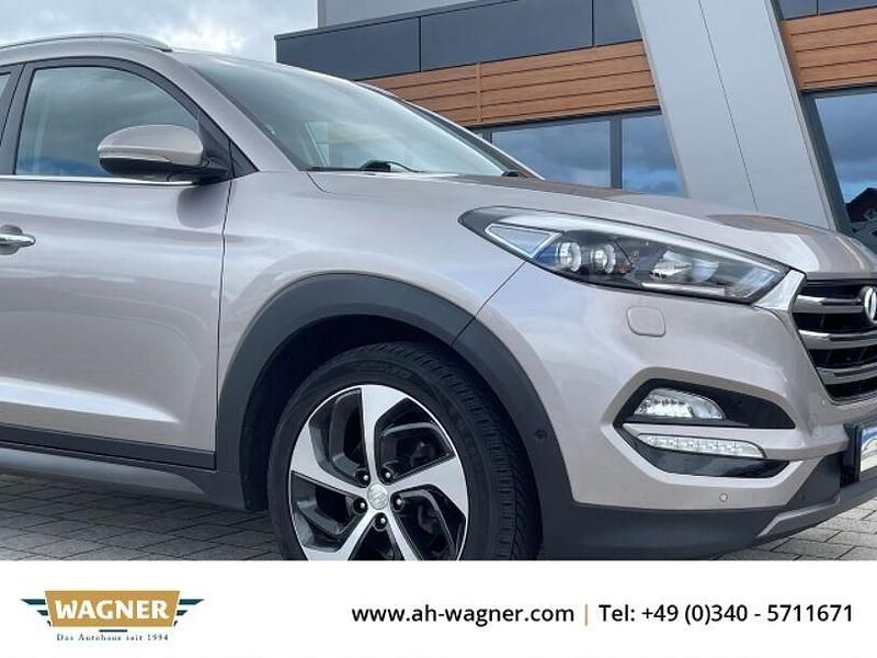 Gebraucht Hyundai Tucson Premium 177 PS (130 kW) 2016 Silber SUV