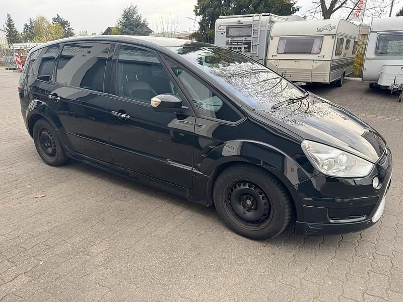 Gebraucht Ford S-MAX Titanium S 175 PS (128 kW) 2008 Schwarz Van / Kleinbus