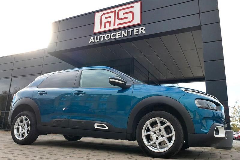 Grün Gebraucht 2018 Citroën C4 Cactus Shine Kleinwagen | 8.990 € (Fairer Preis) - Bild 1/4