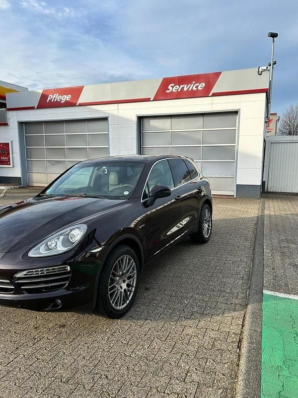 Gebraucht Porsche Cayenne S E-Hybrid 399 PS (293 kW) 2011 Violet SUV
