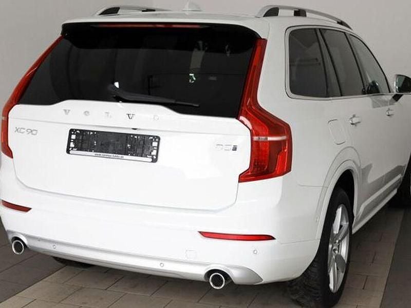 Gebraucht Volvo XC90 Momentum 235 PS (172 kW) 2018 Ice white (metallic) SUV