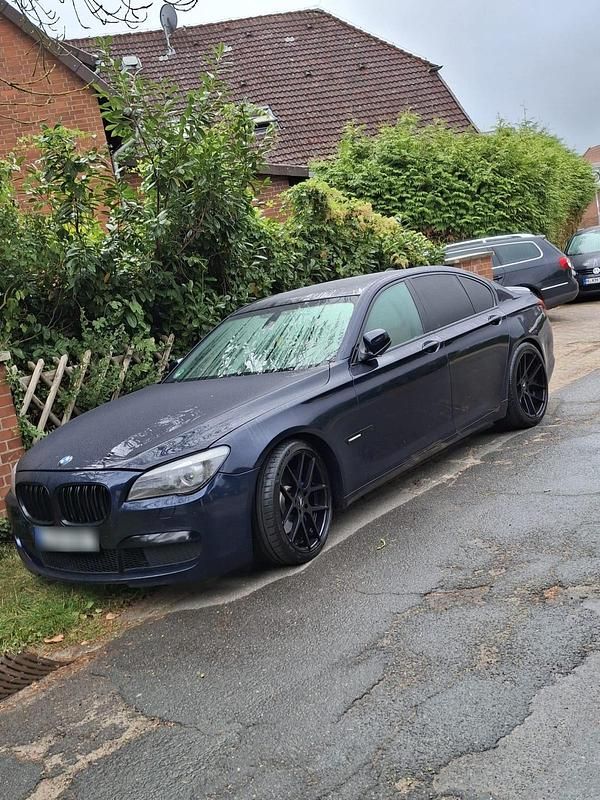 Gebraucht BMW 730 245 PS (180 kW) 2009 Blau Limousine