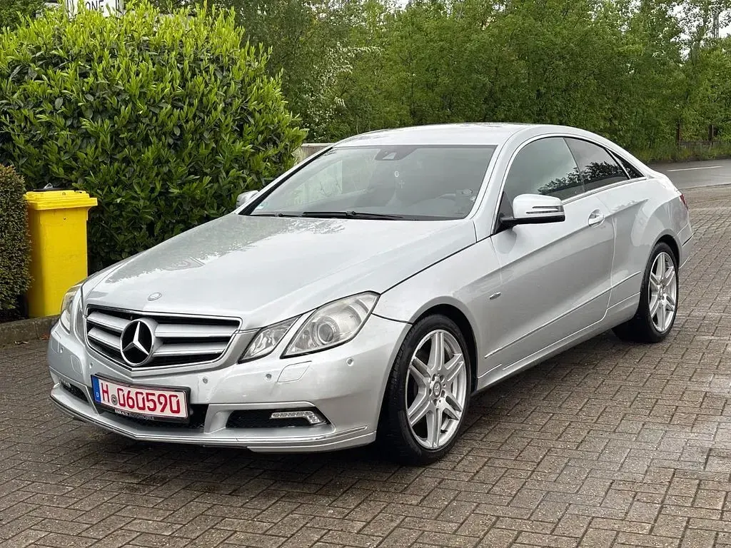 Usata Mercedes E250 Avantgarde 204 CV (150 kW) 2012 Argento Coupé