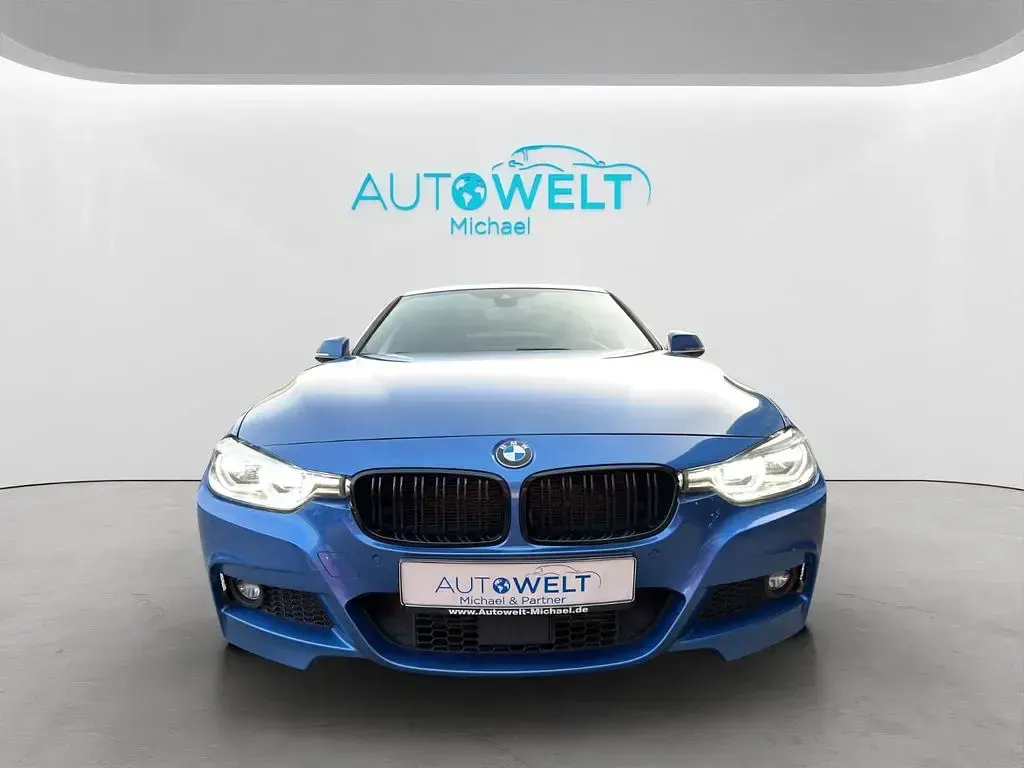 Gebraucht BMW 325 M Sport 224 PS (164 kW) 2017 Blau Kombi