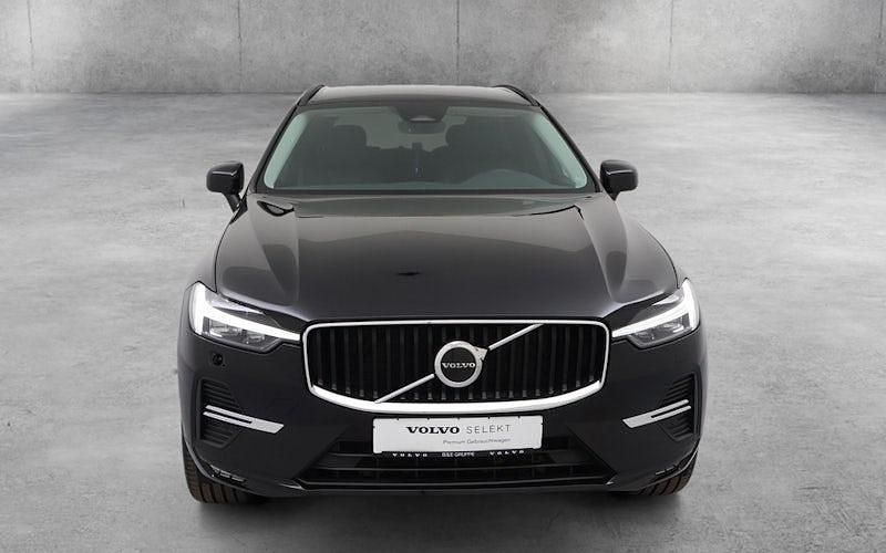 Gebraucht Volvo XC60 Core 197 PS (144 kW) 2023 Schwarz SUV