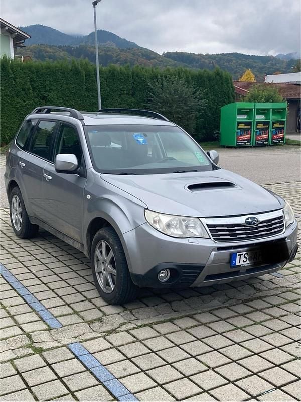 Grau Gebraucht 2009 Subaru Forester SUV | 3.500 € (Guter Preis) - Bild 1/4