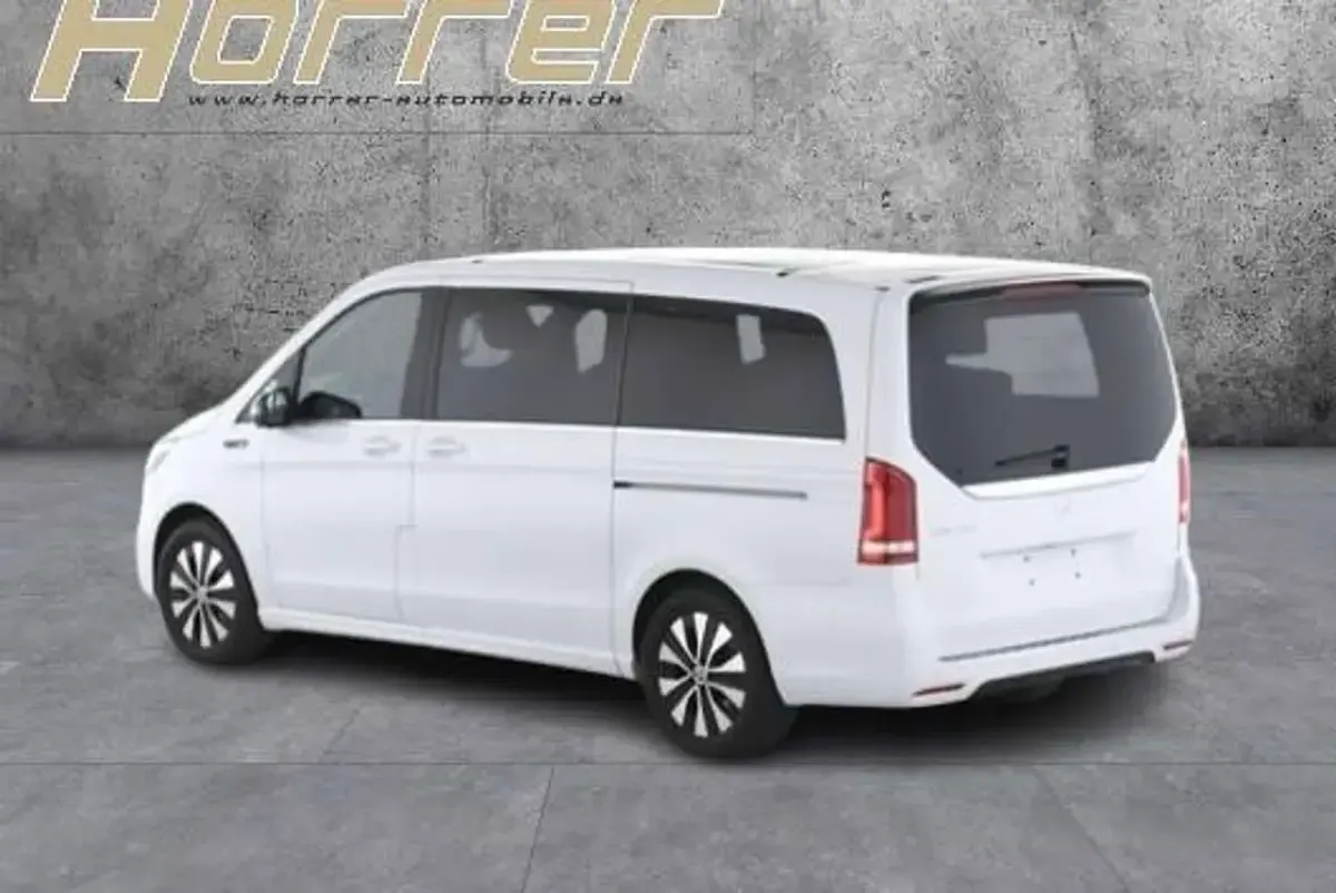Gebraucht Mercedes EQV300 Avantgarde 150 kW (204 PS) 2022 Bergkristallweiã metallic Van / Kleinbus