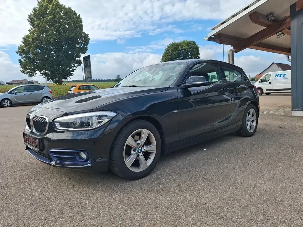 Gebraucht BMW 116 Sport Line 109 PS (80 kW) 2016 Schwarz Kleinwagen