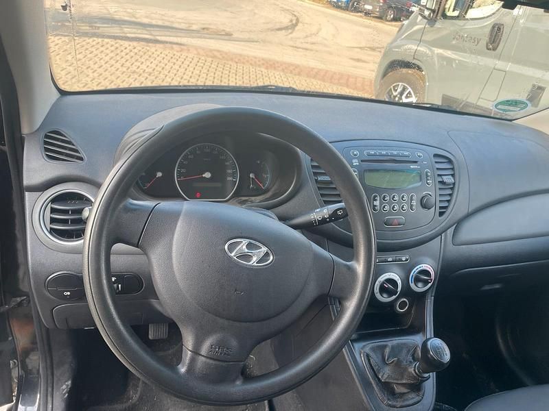Gebraucht Hyundai i10 67 PS (49 kW) 2009 Schwarz Kleinwagen