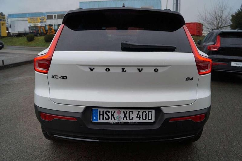 Gebraucht Volvo XC40 Plus 197 PS (144 kW) 2025 Weiß SUV