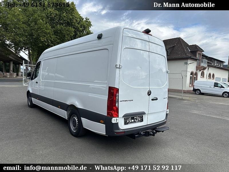 Arktikweiss Gebraucht 2020 Mercedes Sprinter Van | 30.821 € (Fairer Preis) - Bild 1/4