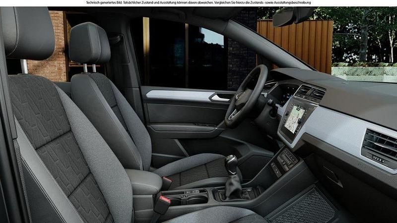 Gebraucht VW Touran 122 PS (89 kW) 2025 Uranograu Van / Kleinbus